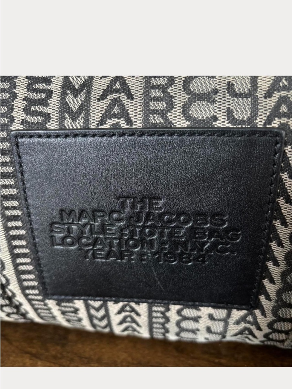 Marc Jacobs "THE TOTE BAG" - Black & Cream Logo Patterned Canvas Tote - Picture 4 of 8